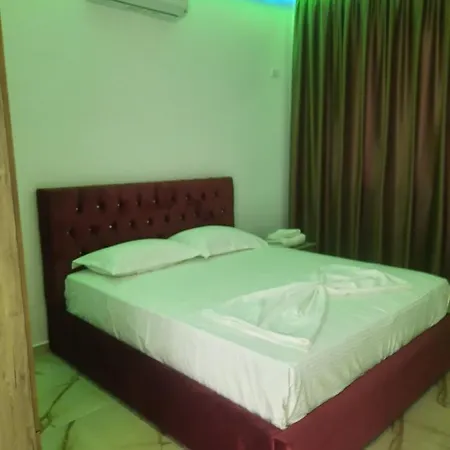 Hotel Megniar Lushnjë